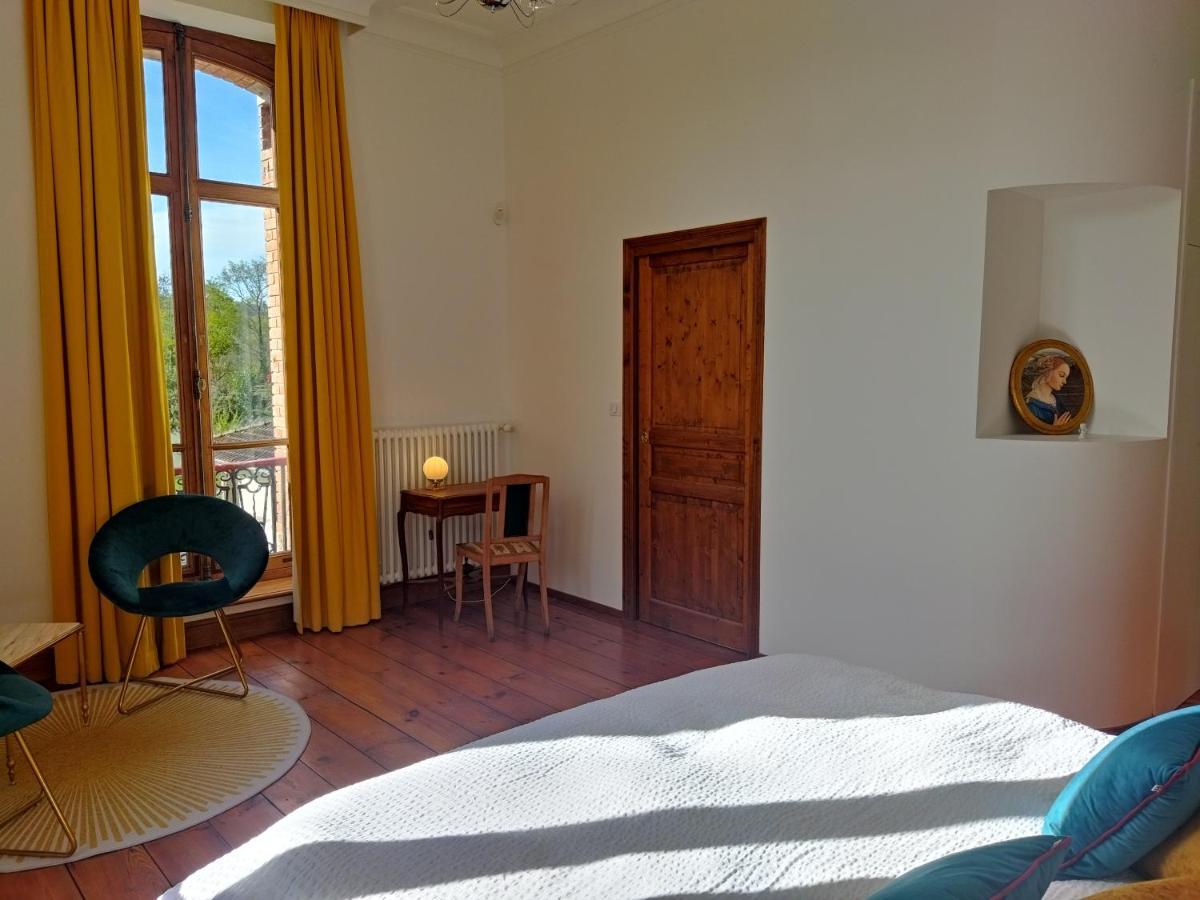 Domaine De La Tisnere Bed & Breakfast Gelos Екстериор снимка
